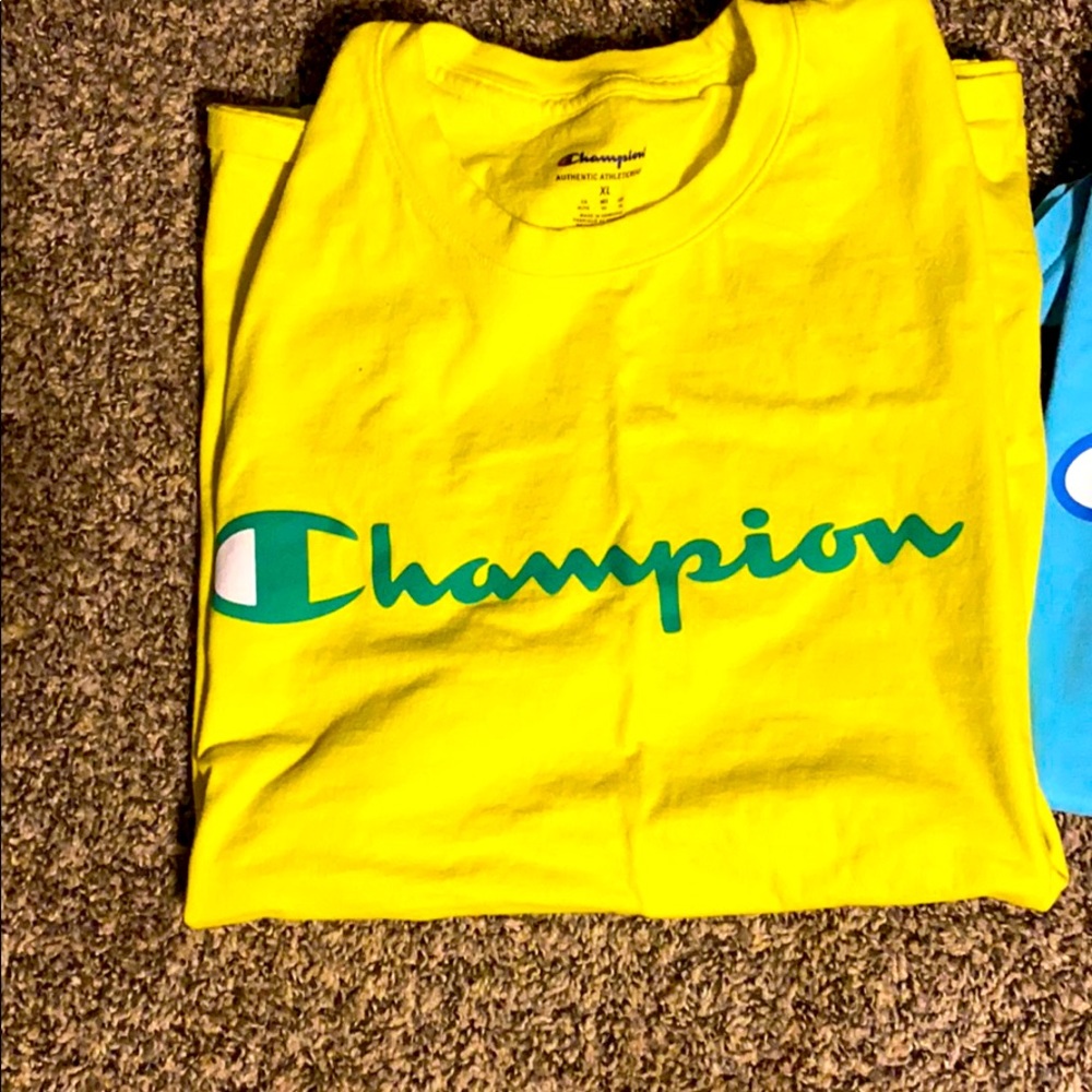 Champion x large shirt great condition